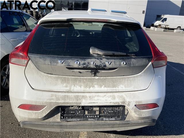 Volvo V40 2012-2019 , Motorkode: D4162T, Girkassekode: Manuell
