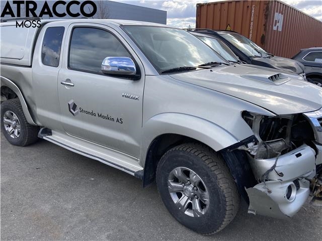 Toyota Hilux 2012-2016 , Motorkode: 2KD-FTV, Girkassekode: Manuell