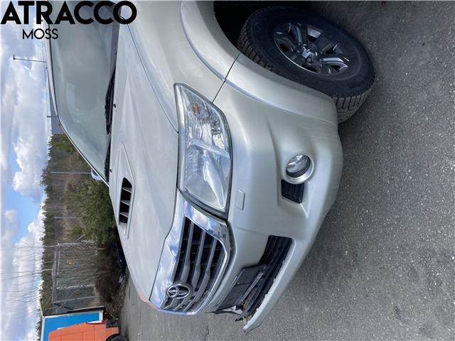 Toyota Hilux 2012-2016 , Motorkode: 2KD-FTV, Girkassekode: Manuell