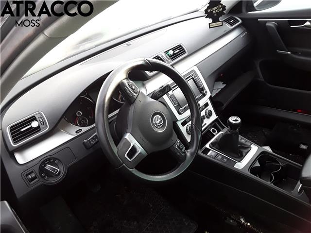 VW Passat 2011-2015 (B7) (B7), Motorkode: CFFB, Girkassekode: Manuell