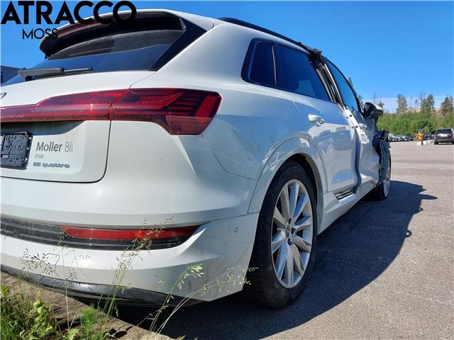 Audi e-tron 2018-->> , Motorkode: BM1J, Girkassekode: Automat