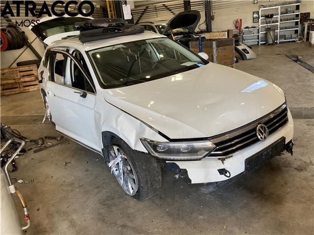 VW Passat 2015-2019 (Fase 1) (B8) (B8), Motorkode: CRLB, Girkassekode: Automat