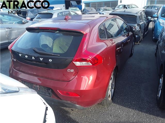 Volvo V40 2012-2019 , Motorkode: D4162T, Girkassekode: Manuell