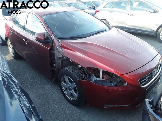 Volvo V40 2012-2019 , Motorkode: D4162T, Girkassekode: Manuell