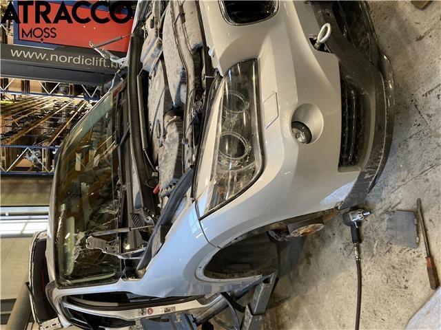 BMW X1 2009-2015 (E84) (E84), Motorkode: N47-D20C, Girkassekode: Automat