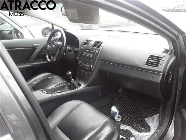 Toyota Avensis 2009-2015 (Type III, Fase 1) , Motorkode: 2ZR-FAE, Girkassekode: Manuell