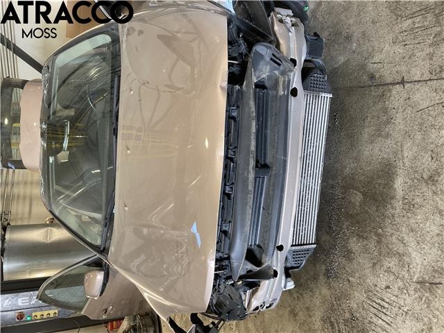 Volvo V40 2012-2019 , Motorkode: D4162T, Girkassekode: Manuell