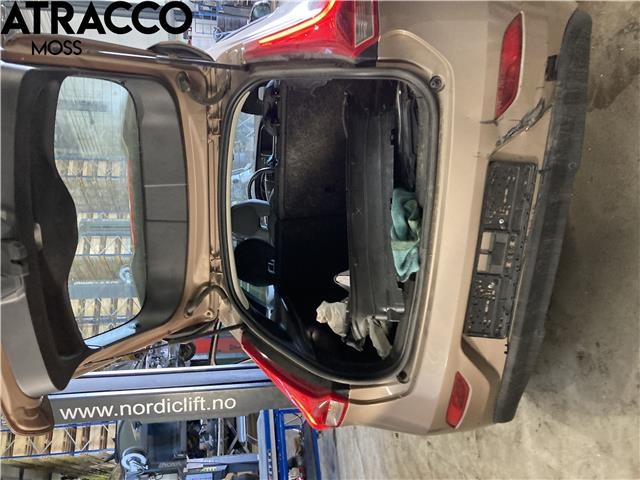 Volvo V40 2012-2019 , Motorkode: D4162T, Girkassekode: Manuell