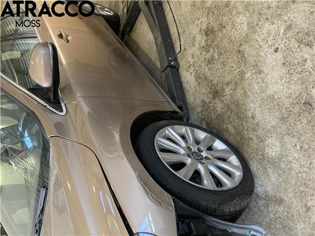 Volvo V40 2012-2019 , Motorkode: D4162T, Girkassekode: Manuell