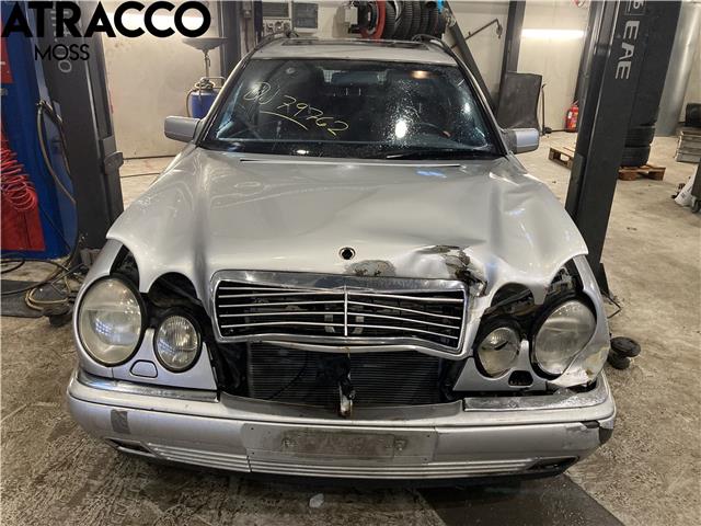 Mercedes E-Klasse 1995-2000 (Fase 1) (W210) (W210), Motorkode: M111.970, Girkassekode: