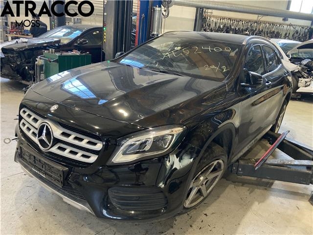 Mercedes GLA 2014-2020 (X156) (X156), Motorkode: M270.910, Girkassekode: Automat