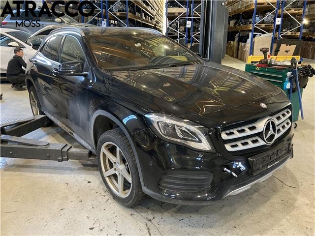 Mercedes GLA 2014-2020 (X156) (X156), Motorkode: M270.910, Girkassekode: Automat