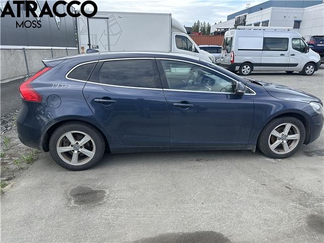 Volvo V40 2012-2019 , Motorkode: D4162T, Girkassekode: Manuell