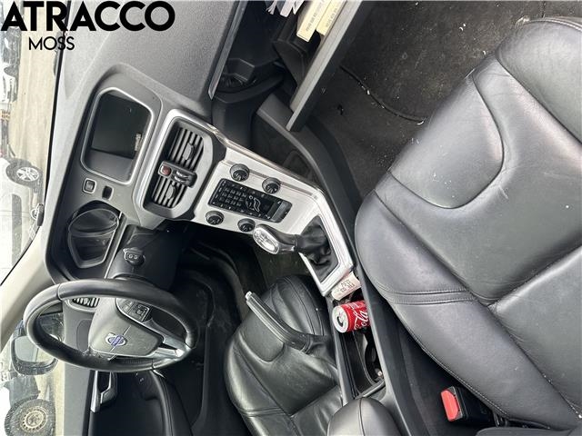 Volvo V40 2012-2019 , Motorkode: D4162T, Girkassekode: Manuell
