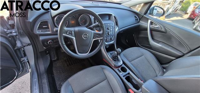 Opel Astra J 2010-2015 , Motorkode: A17DTJ, Girkassekode: Manuell