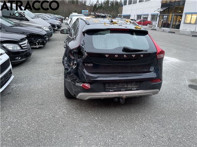 Volvo V40 2012-2019 , Motorkode: D4162T, Girkassekode: Manuell