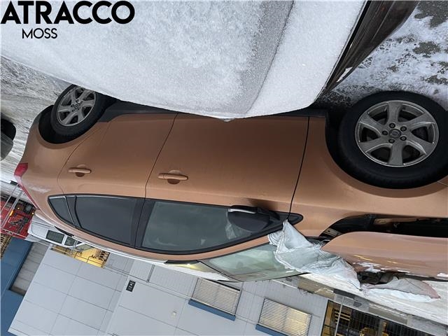 Volvo V40 2012-2019 , Motorkode: D4162T, Girkassekode: Manuell