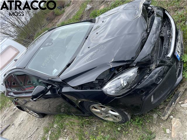 Volvo V40 2012-2019 , Motorkode: D4162T, Girkassekode: Manuell