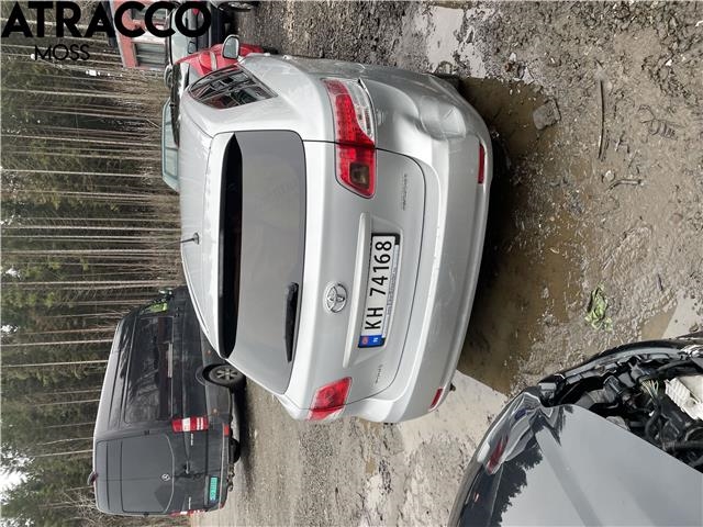 Toyota Avensis 2009-2015 (Type III, Fase 1) , Motorkode: 2ZR-FAE, Girkassekode: AUTOMAT