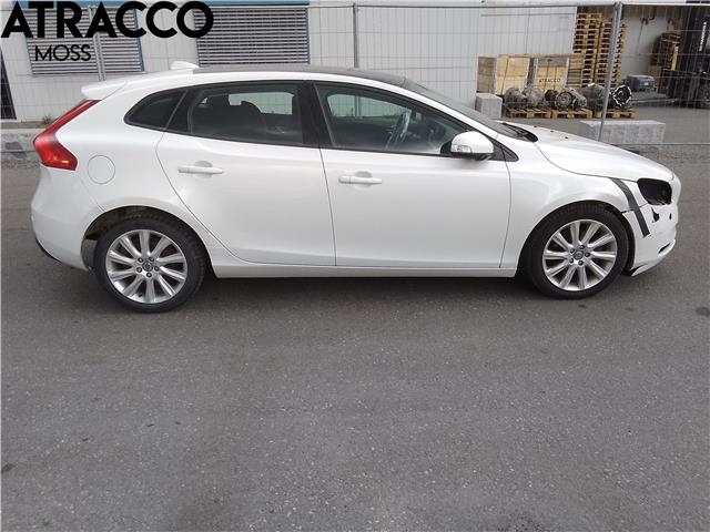 Volvo V40 2012-2019 , Motorkode: D4162T, Girkassekode: Automat