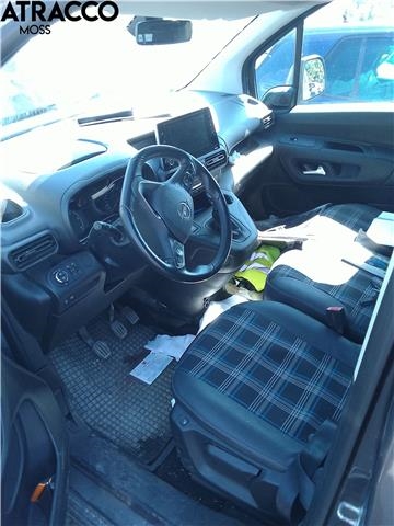Opel Combo E 2019-->> , Motorkode: D15DT, Girkassekode: Manuell