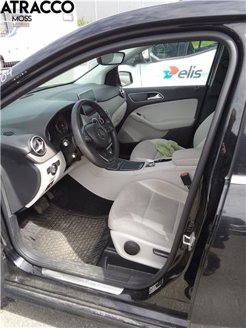 Mercedes B-Klasse 2011-2018 (W246) (W246), Motorkode: EM0004, Girkassekode: Automat