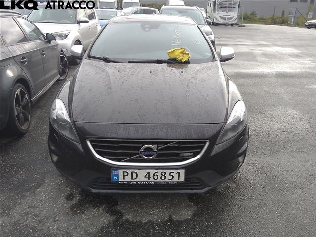 Volvo V40 2012-2019 , Motorkode: D4162T, Girkassekode: Manuell