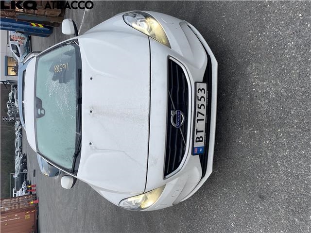 Volvo V40 2012-2019 , Motorkode: D4162T, Girkassekode: Manuell