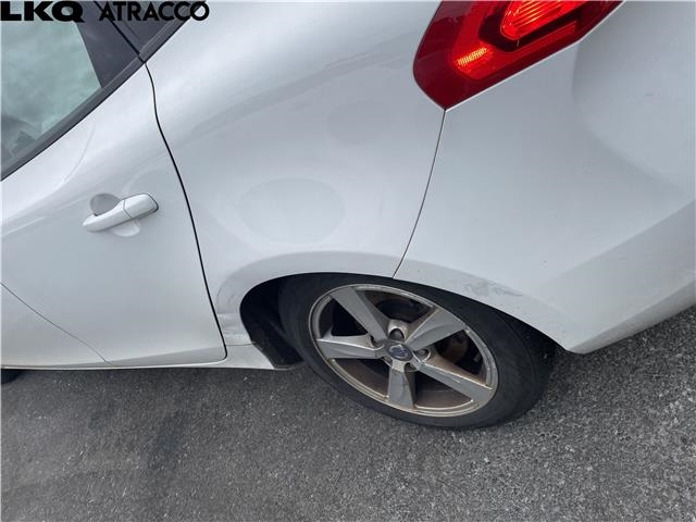 Volvo V40 2012-2019 , Motorkode: D4162T, Girkassekode: Manuell