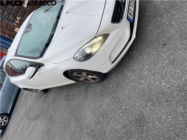 Volvo V40 2012-2019 , Motorkode: D4162T, Girkassekode: Manuell