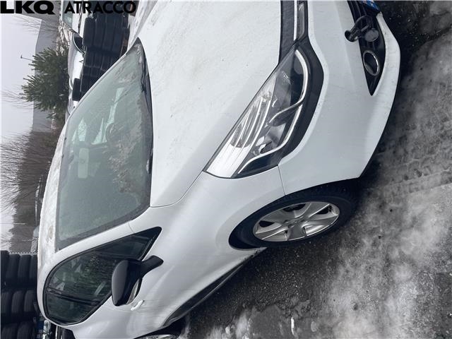 Renault Clio 2012-2016 (Type IV, Fase 1) , Motorkode: K9K-608, Girkassekode: Manuell