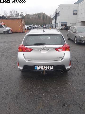 Toyota Auris 2013-2015 (Type II, Fase 1) , Motorkode: 1ZR-FAE, Girkassekode: Manuell