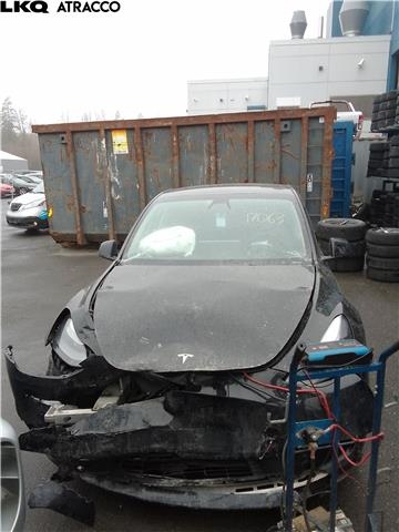Tesla Model Y 2021-2024 (Type I) , Motorkode: 3DU, Girkassekode: Automat