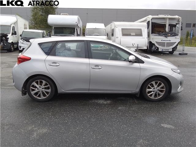 Toyota Auris 2013-2015 (Type II, Fase 1) , Motorkode: 1ND-TV, Girkassekode: Manuell