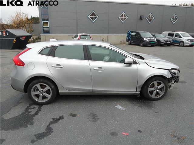 Volvo V40 2012-2019 , Motorkode: D4162T, Girkassekode: Manuell