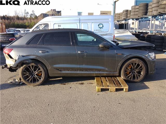 Audi e-tron 2018-->> , Motorkode: BM1J, Girkassekode: Automat