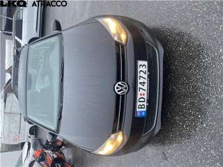 VW Polo,   (|XXX)