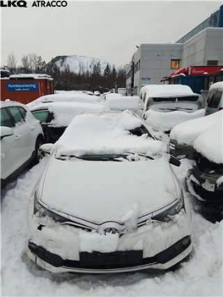Toyota Auris,   (|3090047064)