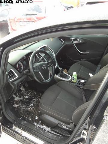 Opel Astra J 2010-2015 , Motorkode: A17DTJ, Girkassekode: Manuell