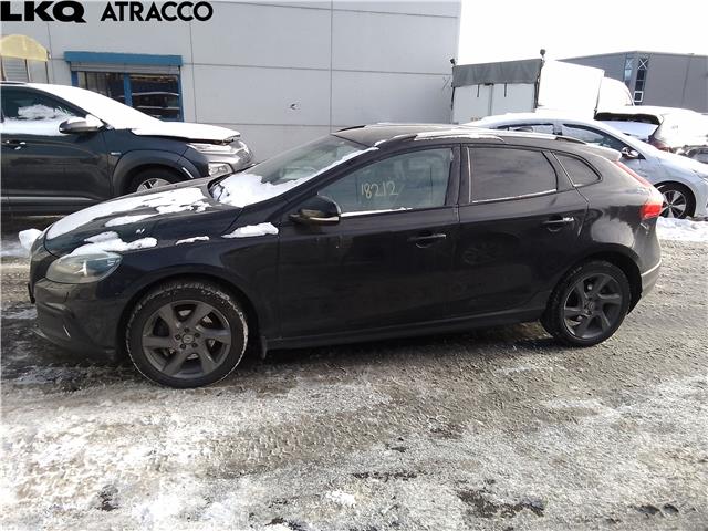 Volvo V40 2012-2019 , Motorkode: D4162T, Girkassekode: Manuell