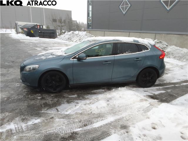 Volvo V40 2012-2019 , Motorkode: D4162T, Girkassekode: Manuell