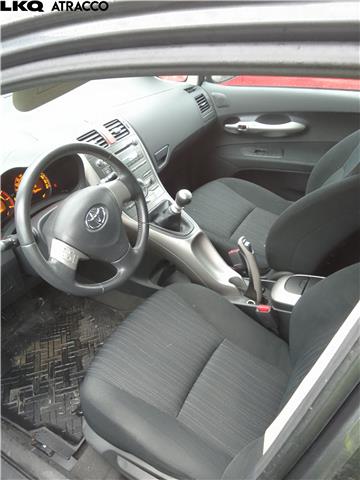 Toyota Auris 2010-2012 (Type I, Fase 2) , Motorkode: 1NR-FE, Girkassekode: Manuell
