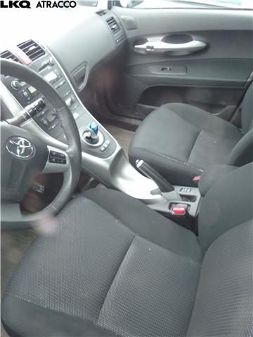 Toyota Auris 2010-2012 (Type I, Fase 2) , Motorkode: 2ZR-FXE, Girkassekode: Automat