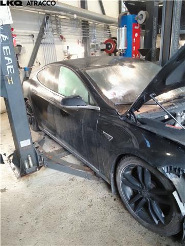 Tesla Model S 2013-2016 (Fase 1) , Motorkode: L1S, Girkassekode: Automat