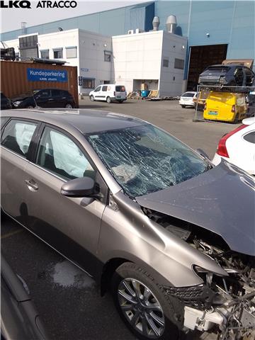 Toyota Auris 2013-2015 (Type II, Fase 1) , Motorkode: 1NR-FE, Girkassekode: Manuell