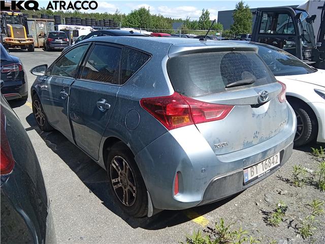 Toyota Auris 2013-2015 (Type II, Fase 1) , Motorkode: 2ZR-FXE, Girkassekode: Automat