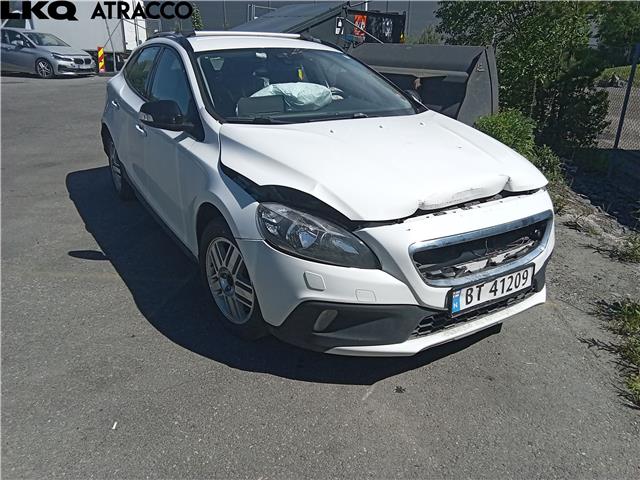 Volvo V40 2012-2019 , Motorkode: D5204T4, Girkassekode: Manuell