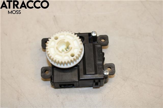 Diverse deler til Toyota Yaris, 2012-2014 (Type III, Fase 1)  (0638001981)
