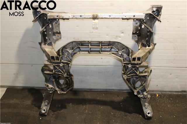 Travers foran hoved til BMW 5-Serie 2010-2017 (F10/F11) (F10/F11) (31116799321|)
