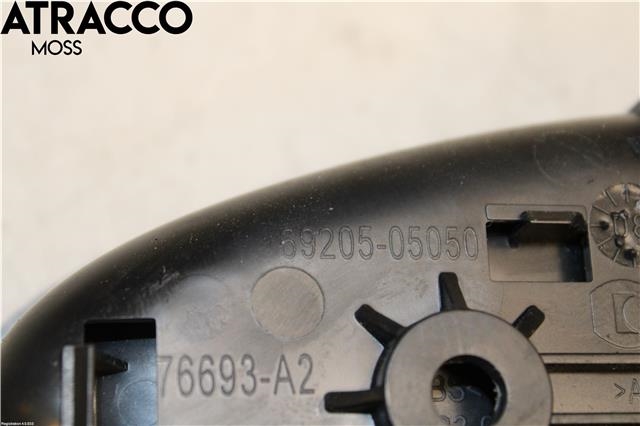 Dørhåndtak inv høyre til Toyota Avensis 2009-2015 (Type III, Fase 1) (6920505050C0|)
